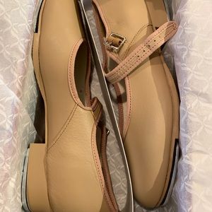 Brand New Girls Capezio Tap Shoes size 8